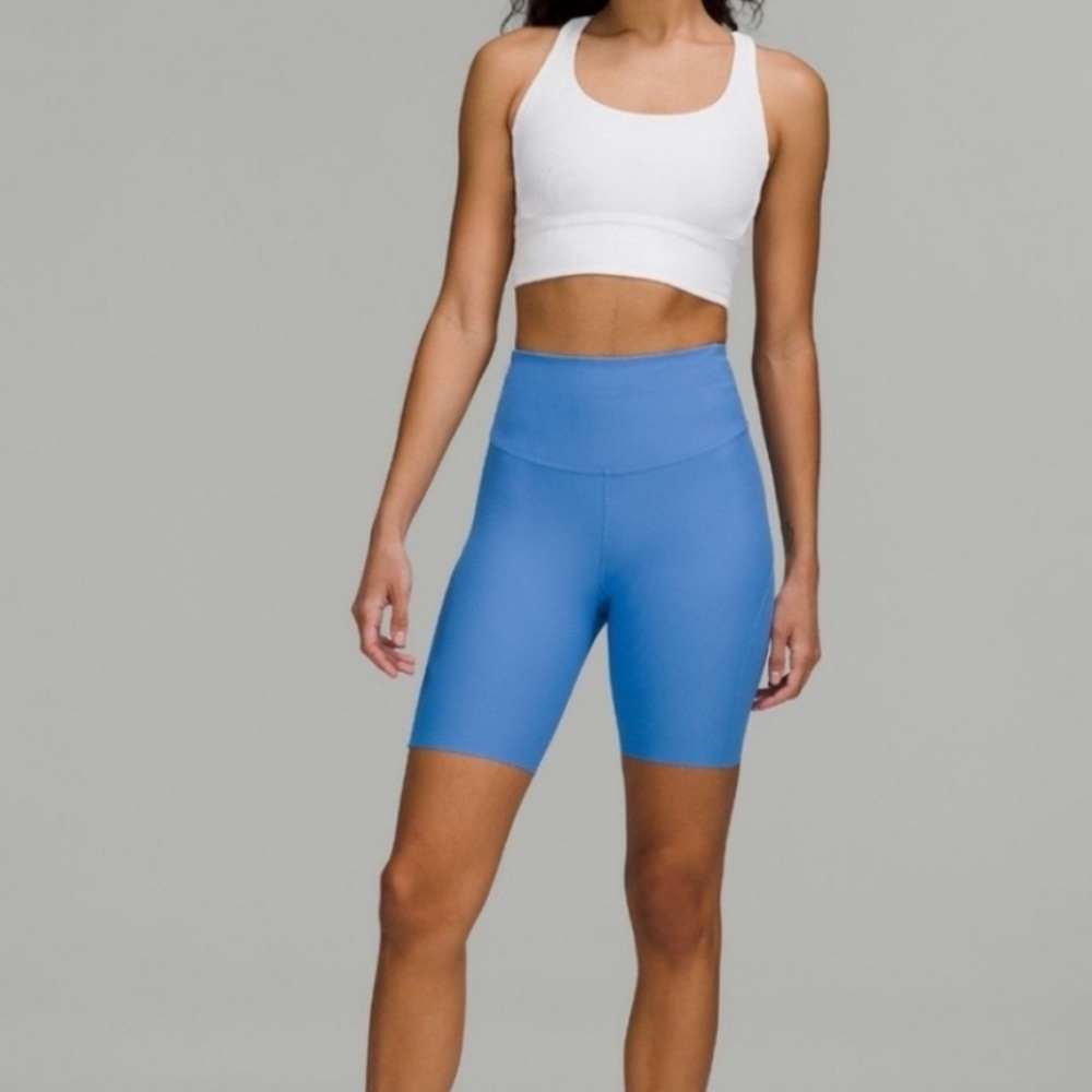 LULULEMON • HIGH RISE RUNNING SHORTS - Picture 3 of 5